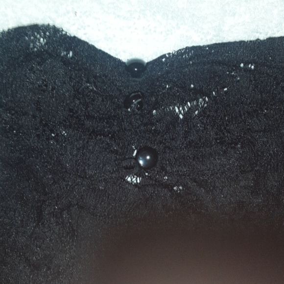 Nwot Beautiful kenar black blouse size s - Picture 3 of 4